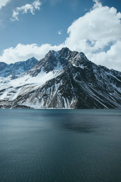 istock Mountain Embalse of Yeso Chile 1481209611