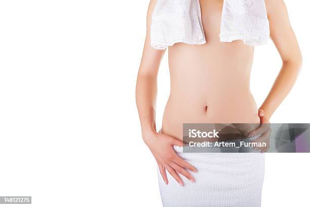 Hermosa Mujer Cuerpo De Perfil Estrecho Foto de stock y más banco de imágenes de Abdomen - Abdomen, Abdomen humano, Adulto