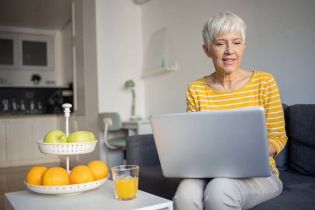 istock Woman working from home 1481267499
