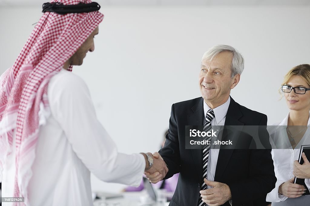 Homem de negócios árabes em reunião - Foto de stock de Adulto royalty-free