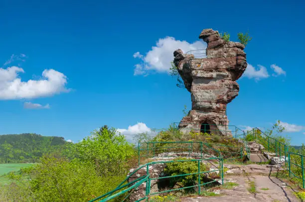 Keep of the Drachenfels castle ruins near Busenberg, popularly known as the back tooth.. Region Palatinate in the federal state of Rhineland-Palatinate in Germany