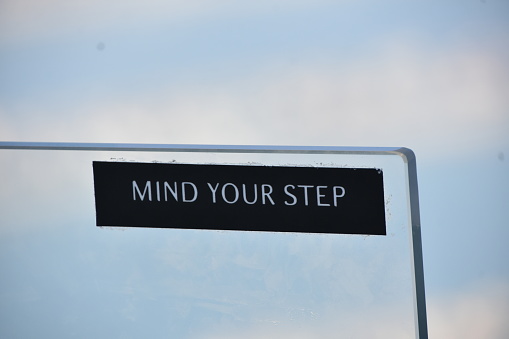 MIND YOUR STEP-SIGN