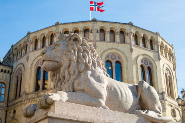 istock Lion in front of Oslo parliament. 1481342073