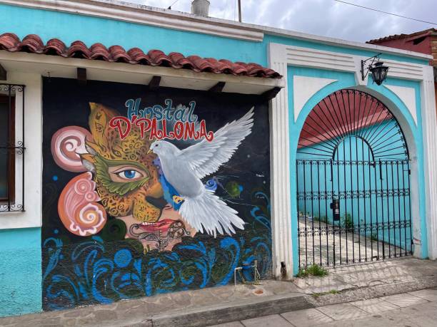 Graffitist urges readers to resist tyranny.