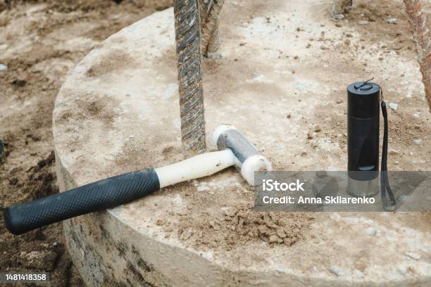 Seismic Test On Concrete Pile Engineer Using The Pit Handheld Hammer The Pit Accelerometer And The Pile Integrity Tester To Detect Neck Bulge And Void In The Piles Stock Photo - Download Image Now