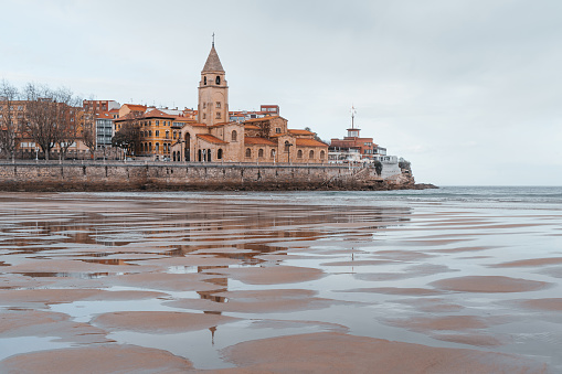 church of san lorenzo, the most emblematic monument of gijon. It is considered one of the most important tourist attractions