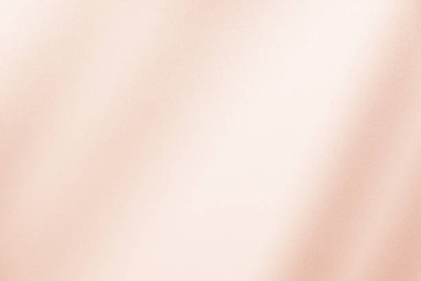 淡い淡い桃のピンクベージュの白い絹織物。エレガントな抽象的背景。 台詞。カーテン。衣紋。 - satin ストックフォトと画像