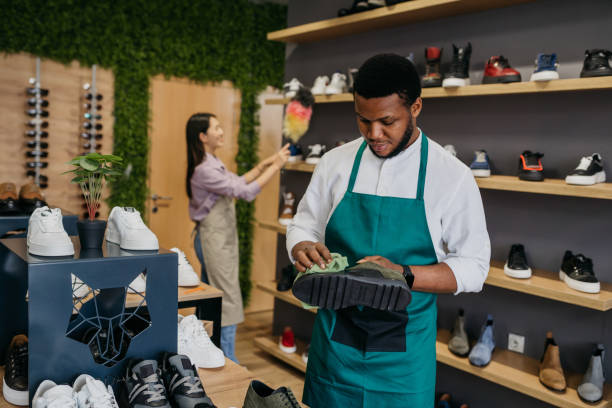 istock Shoe shop 1481500460