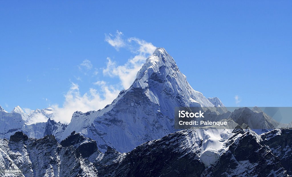 Monte Ama Dablam nos Himalaias - Foto de stock de Alto - Descrição Geral royalty-free