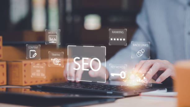 istock Marketer showing SEO concept ,optimization analysis tools , search engine rankings , social media sites based on results analysis data ,Website Search Optimization ,online marketing strategy 1481598429