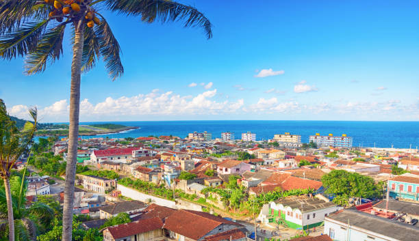 baracoa, cuba - baracoa photos et images de collection