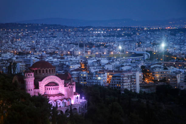 istock Thessaloniki at night 1481655380