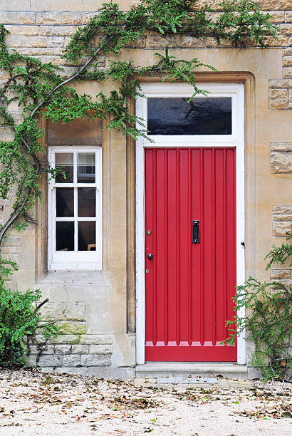 cottage porte - architecture close up old stone photos et images de collection