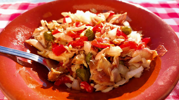 insalata pipirrana - prepared shrimp prawn seafood salad foto e immagini stock