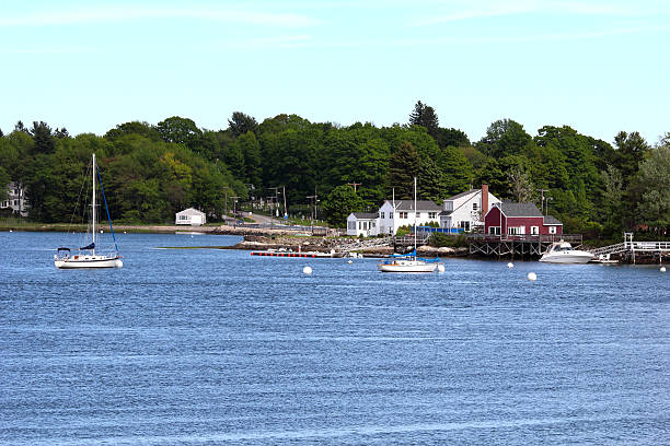 istock Boats and houses by the docks 148169970