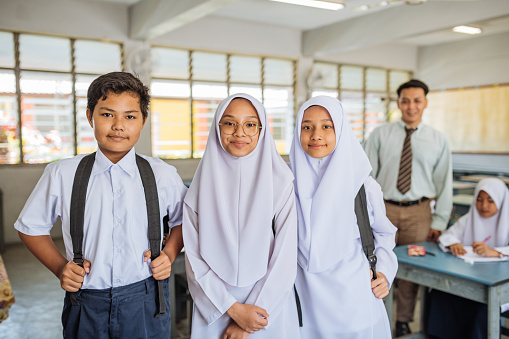 Elementary muslim pupils in primary school in South East Asia
