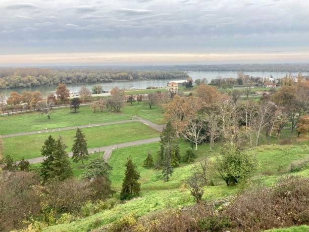 istock Serbia - Belgrade - Parc Kalemegdan- panorama and Danube 1481846825