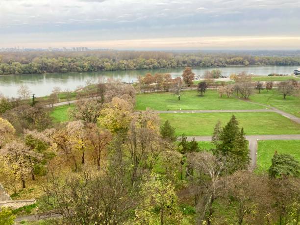istock Serbia - Belgrade - Parc Kalemegdan - landscape on Danube 1481847830