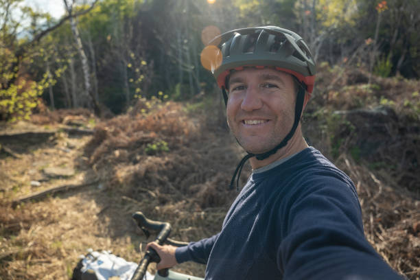 istock Gravel biker takes cool selfie 1481848314