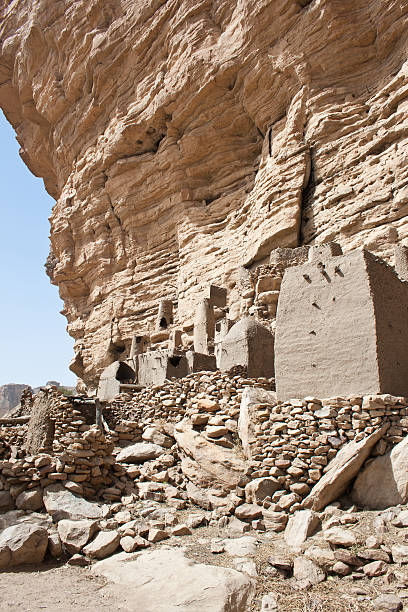 antica dogon village, mali (africa). - dogon tribe foto e immagini stock