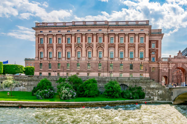 budynek parlamentu (riksdag) w sztokholmie, szwecja - sveriges helgeandsholmen zdjęcia i obrazy z banku zdjęć