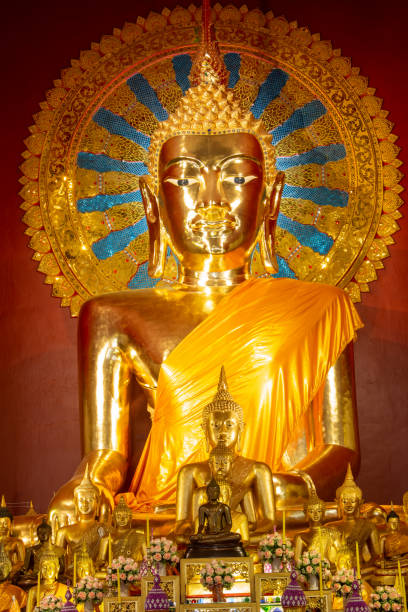 Złoty Budda (posąg) w Wat Phra Singh, Chiang Mai , Tajlandia – zdjęcie