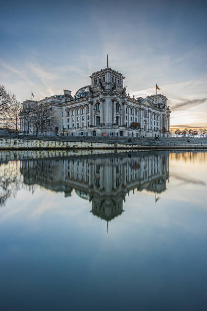istock Spree with parliament with clouds in the sky 1482144164