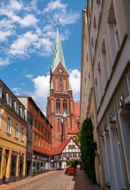 istock Street To Schwerin Cathedral 1482148040