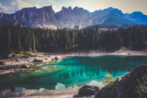 istock Lake Karer 1482182569