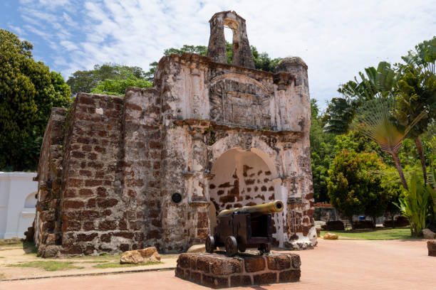 Surviving gate of the A Famosa Portuguese fort in Malacca, Malaysia Surviving gate of the A Famosa Portuguese fort in Malacca, Malaysia historic heritage square phoenix stock pictures, royalty-free photos & images
