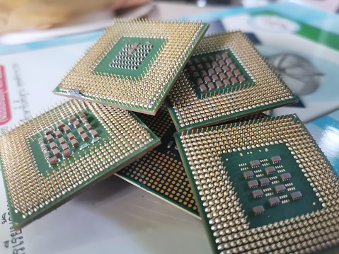 CPUs (Central Processing Units) contain small amounts of gold, as well as other precious metals such as silver and copper. However, extracting these metals from an old CPU can be a complicated and potentially dangerous process that requires specialized equipment and knowledge.