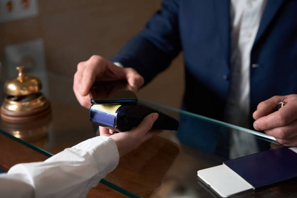 istock Male came to hotel, paying for room through nfc 1482268782