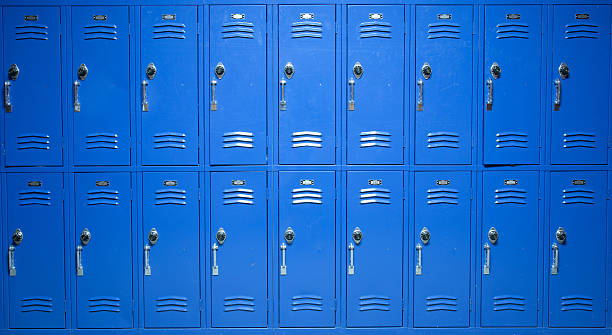 голубой шкафчики - combination lock фотографии стоковые фото и изображения