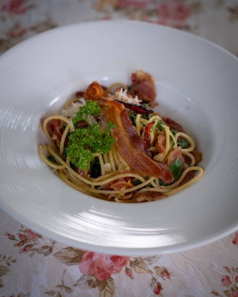 istock Spaghetti with Bacon and Dried Chili 1482297150