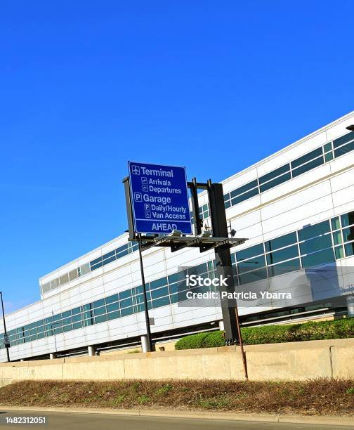 Arrival Departure Sign At Midway Intl Airport In Chicagos Southside Stock Photo - Download Image Now