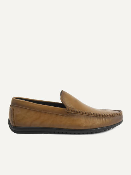 istock men's leather shoes 1482312891