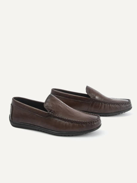 istock men's leather shoes 1482312897