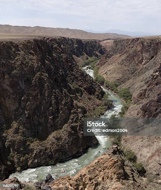 Rzeka I Kanion Szaryński Kazachstan - zdjęcia stockowe i więcej obrazów Azja - Azja, Bez ludzi, Chmura