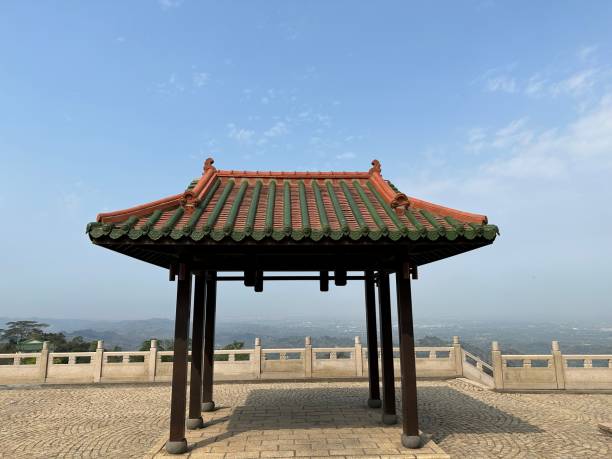 istock Chinese traditional roof style 1482330196