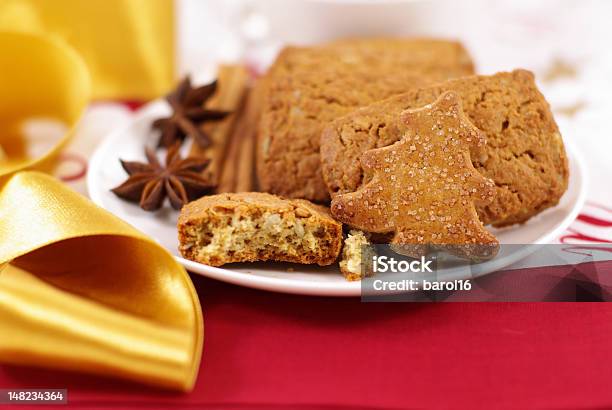 Tarta De Navidad Foto de stock y más banco de imágenes de Anís - Anís, Anís estrellado, Blanco - Color