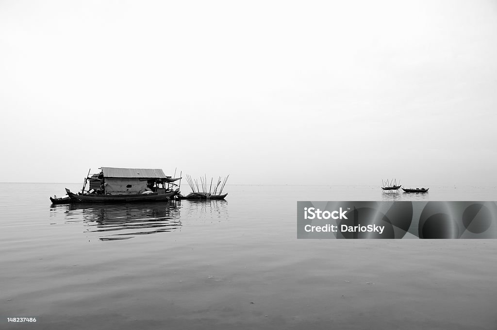 Cambogiano villaggio galleggiante - Foto stock royalty-free di Acqua