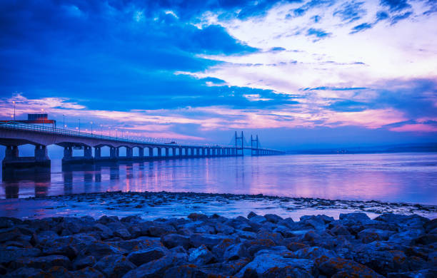 istock Prince Of Wales bridge at sunset 1482382551