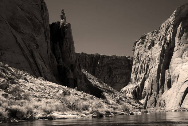 istock Colorado River Arizona in Infrared 1482406874