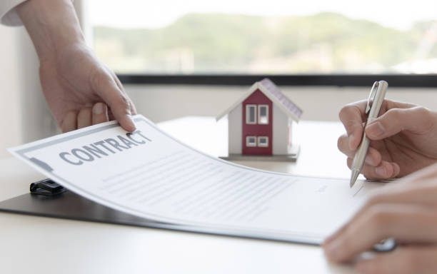 istock Real estate agent or sales manager has proposed terms 1482512444