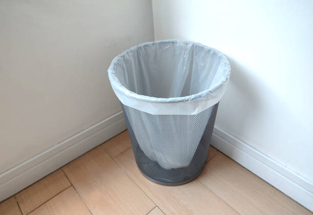 istock A bin at the corner of the room 1482543341