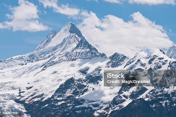 Mountain Peak In Den Schweizer Alpen Stockfoto und mehr Bilder von Alpen - Alpen, Berg, Berggipfel