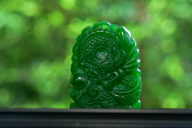 Green jade Carving It is a beautiful dragon.