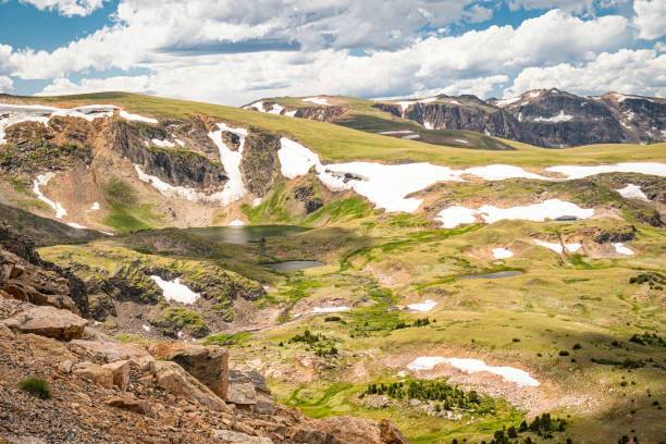istock Glacial Lakes and snow fields on top of Beartooth Pass 1482618214