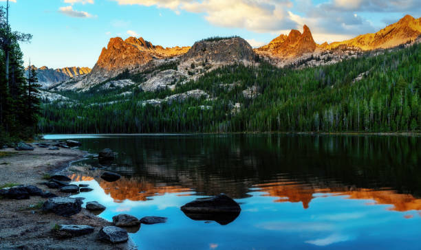 istock Hellroaring lake in the Idaho wilderness at sunrise 1482629194