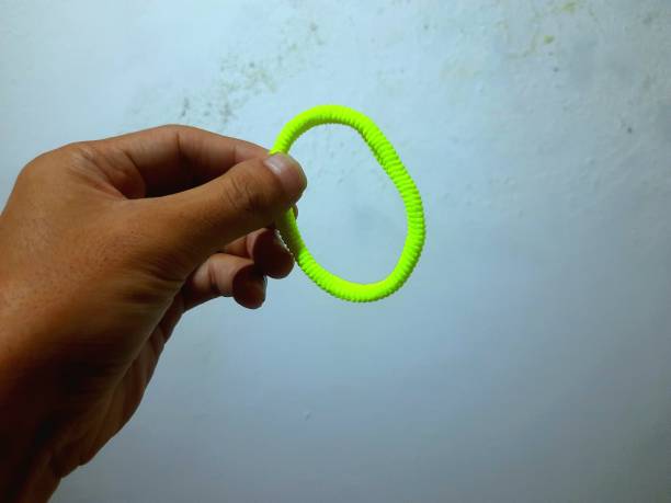 green hair tie